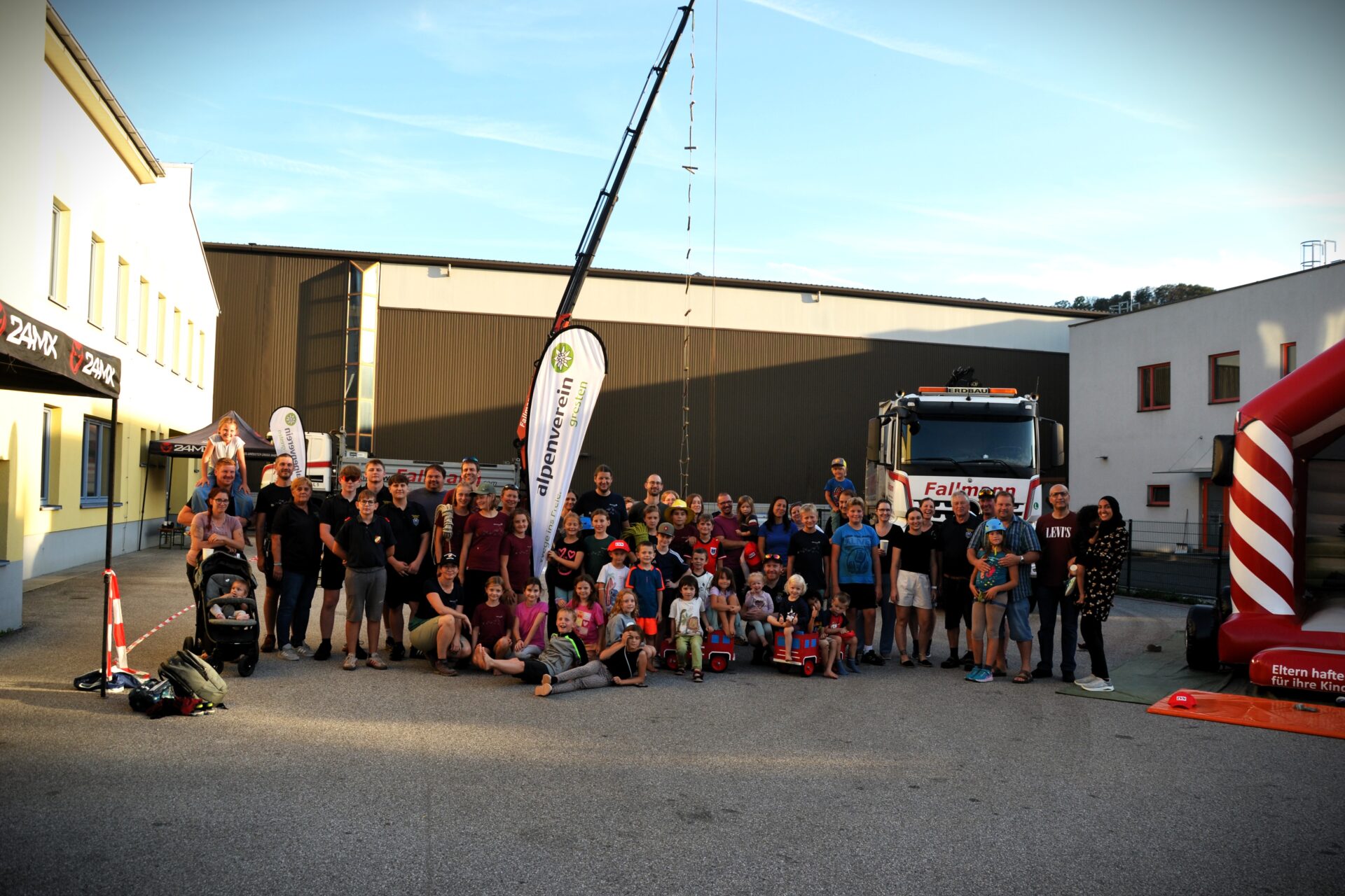 Ferienspiel bei Alpenverein und Feuerwehr